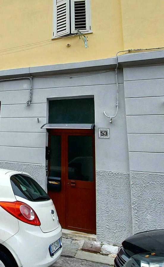 Casa Di Tania Lägenhet Trieste Exteriör bild